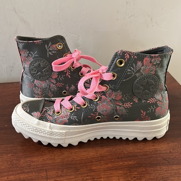 Floral Pink Lace Ripple Platform Converse - Picture 6 of 9